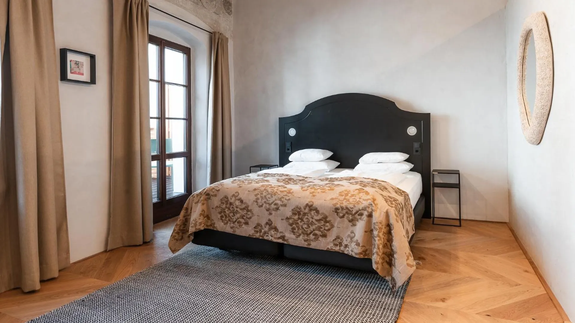 H5 Grauer Baer Studios & More Innsbruck Austria