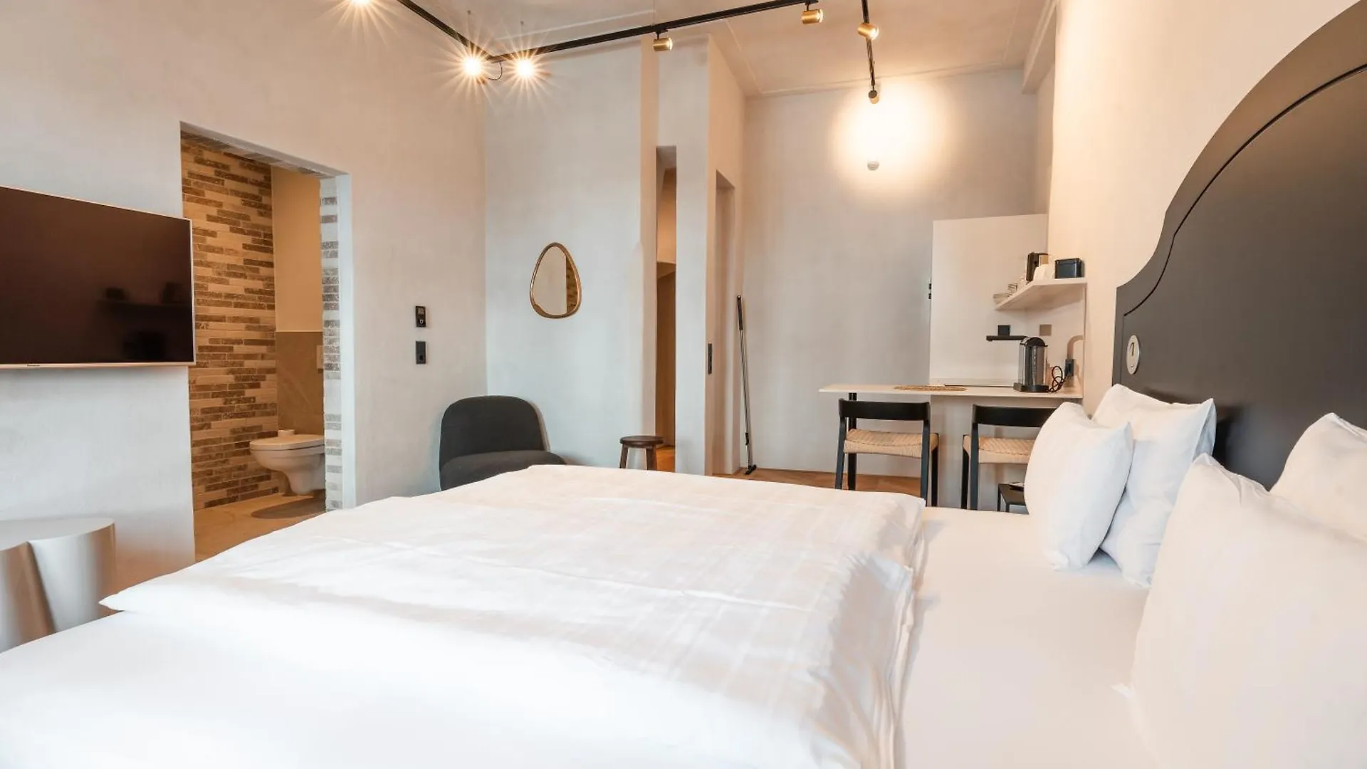 Hotel apartamentowy H5 Grauer Baer Studios & More Innsbruck Austria